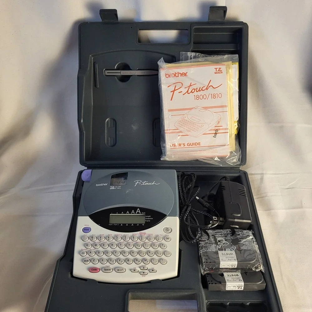 Brother PT-1800/1810 Label Maker + Hard Case
